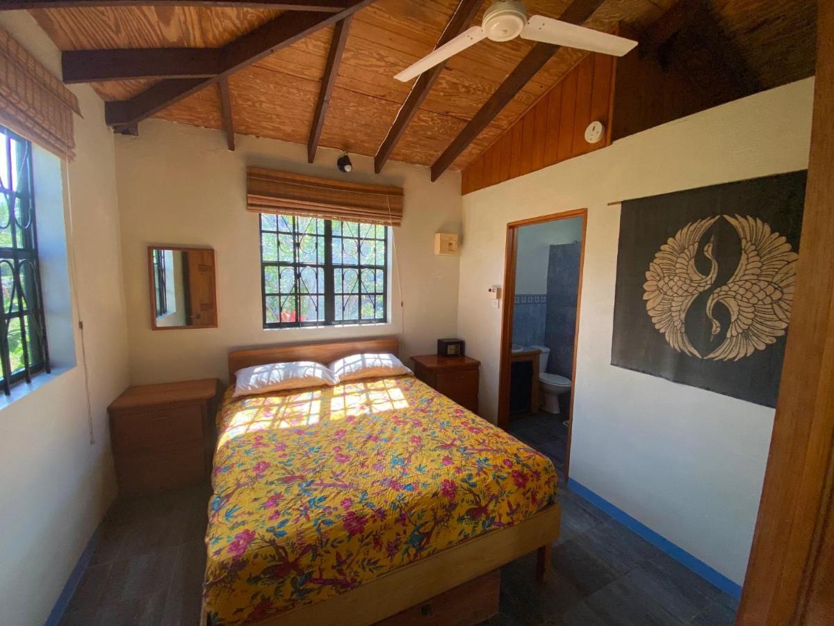Sea Cliff Eco-Cottages & Gin Distillery Calibishie 外观 照片