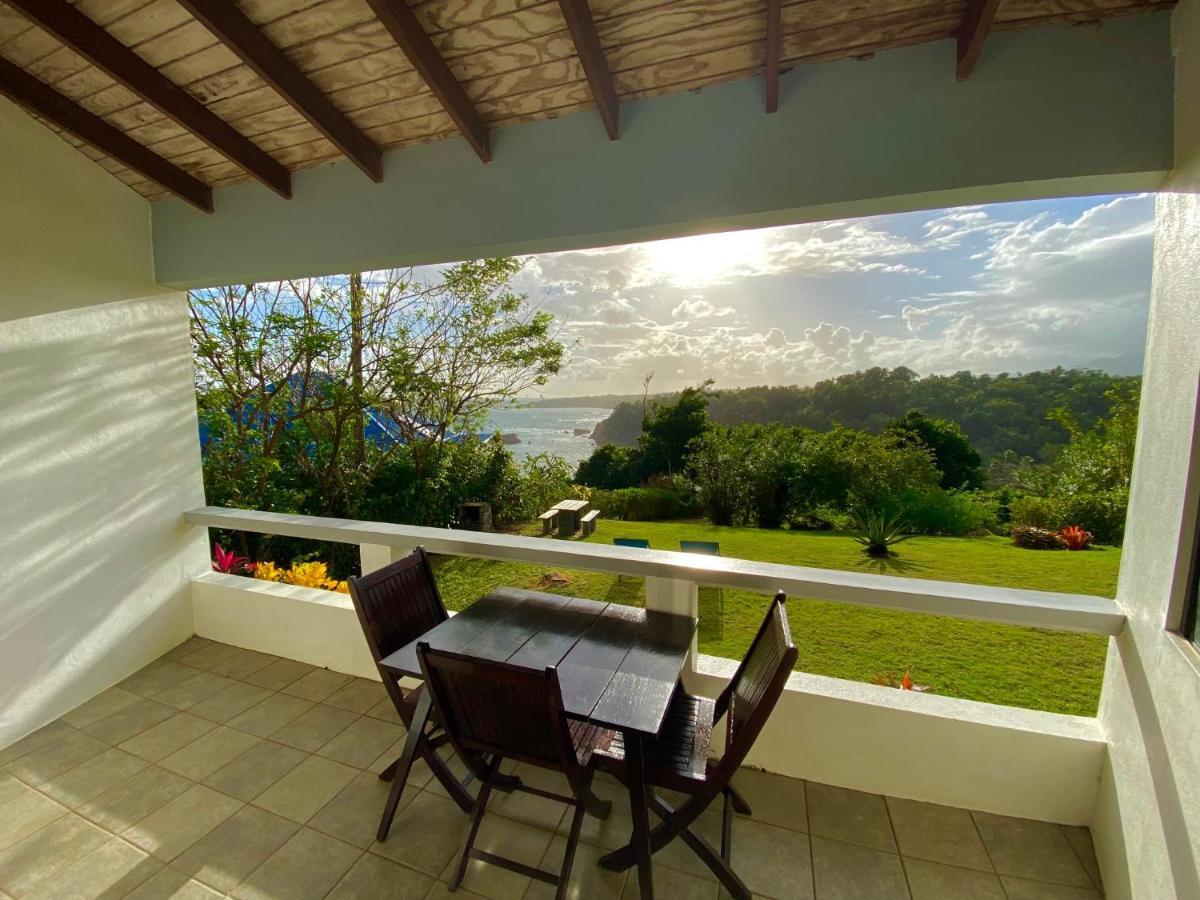 Sea Cliff Eco-Cottages & Gin Distillery Calibishie 外观 照片