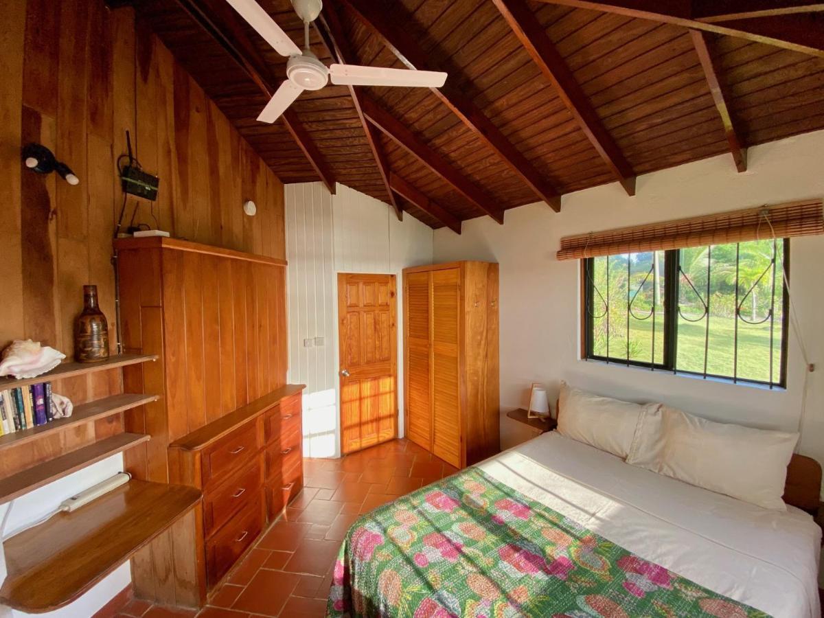 Sea Cliff Eco-Cottages & Gin Distillery Calibishie 外观 照片